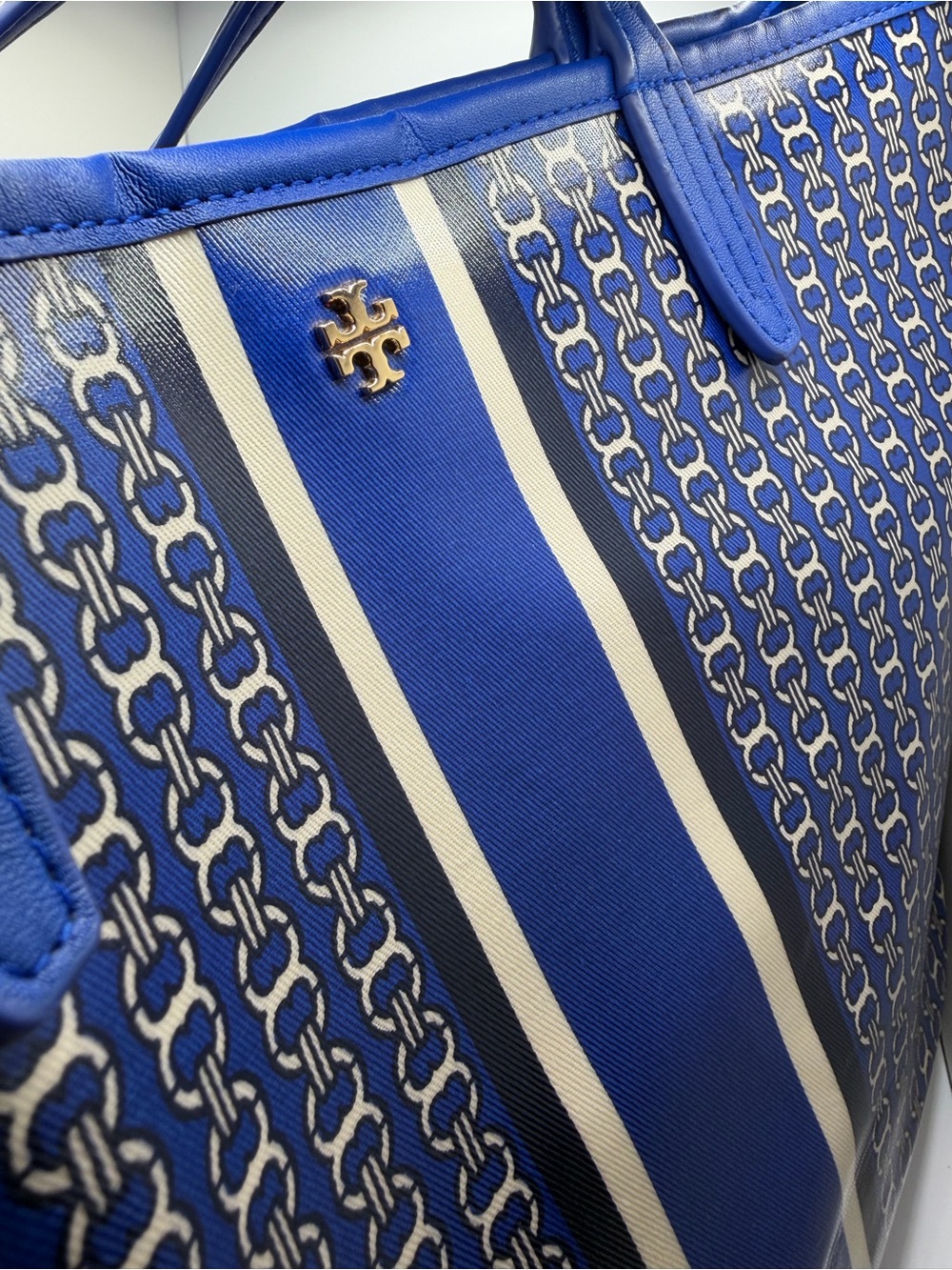 Tory Burch Gemini Link Coated Canvas Tote Bag & Matching Zip Wallet Set - Blue - Picture 10 of 16